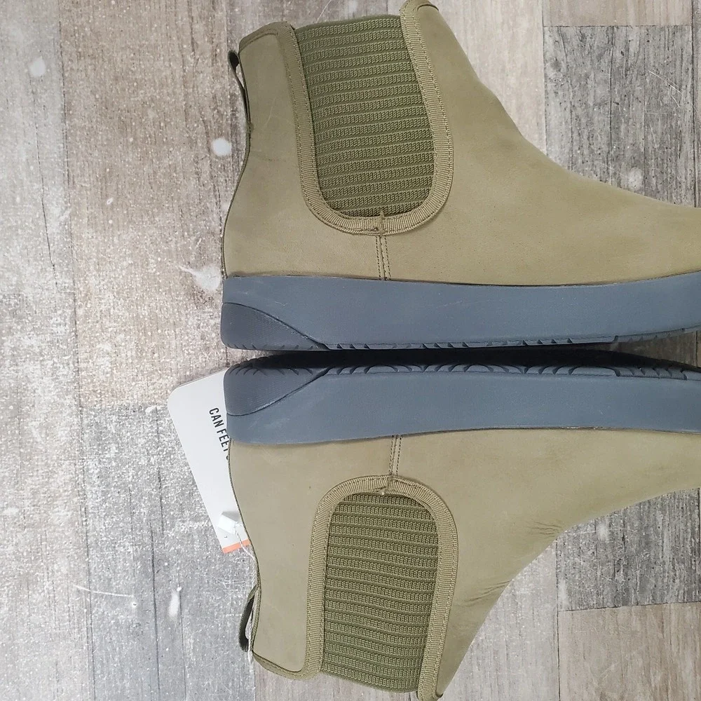Bogs Kicker Womens Chelsea Boots Sz 10 Olive Leather Round Toe Ankle Pull On